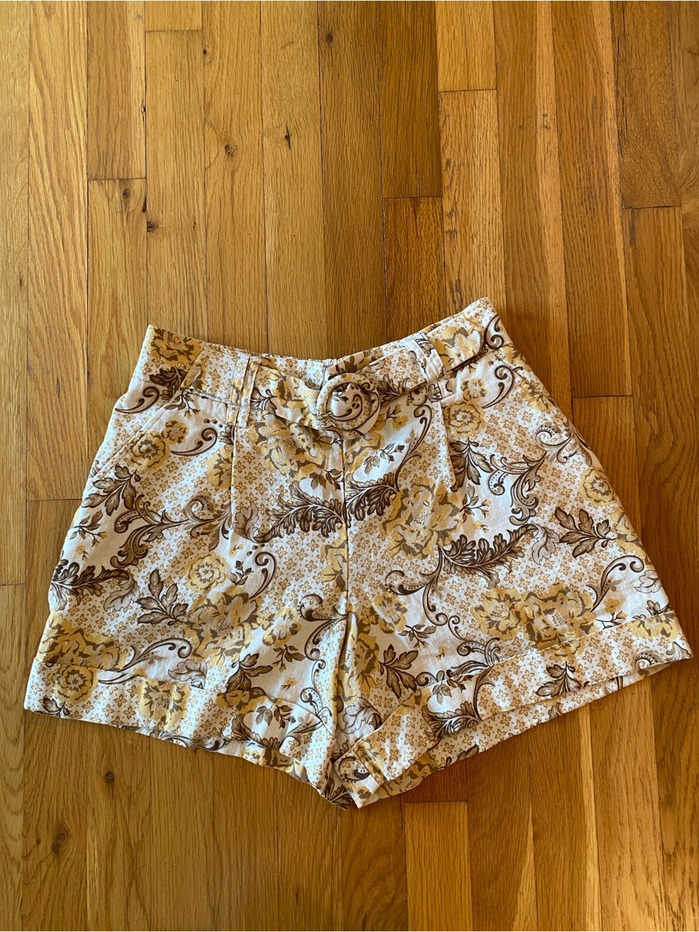 Maison d'Amelie Floral Belted High-Rise Shorts Cream & Brown US 6 Like New